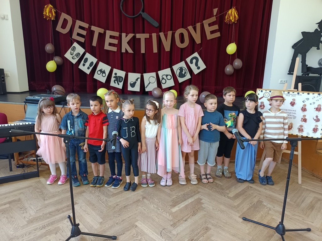 Detektivové 2025